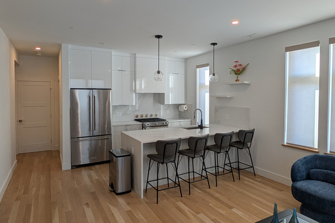 kitchen with new appliances - Looking for female roommate - Furnished 1 bedroom in a 2 bedroom 2 bath apt