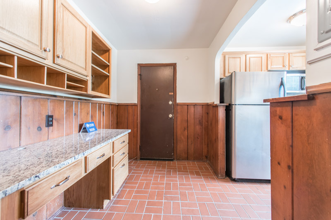 Kitchen - 420- 424 Riddle Apartments