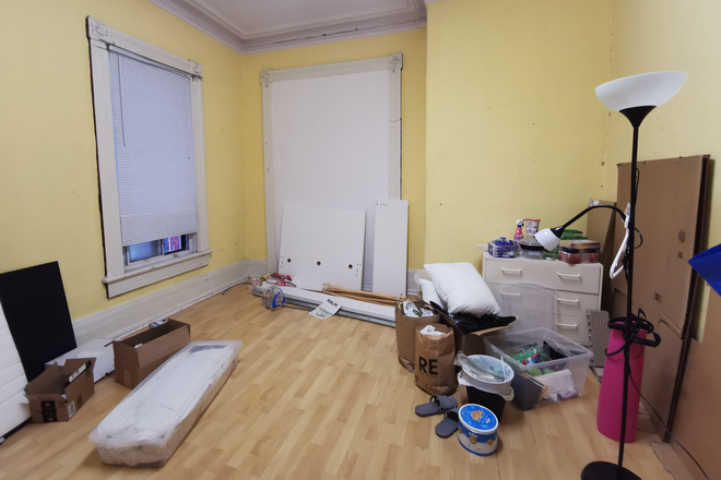 Bedroom #2 - Huron & College ( M5T 2B6 )