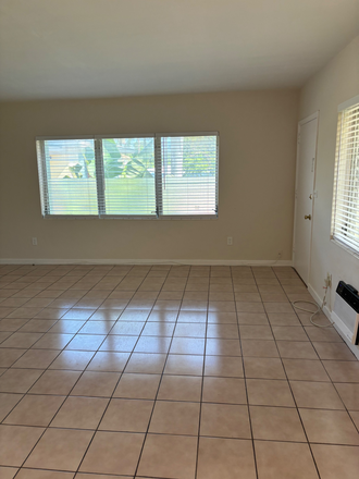 Livingroom - 1256 South Alhambra Circle Coral Gables, FL 33146 Apartments