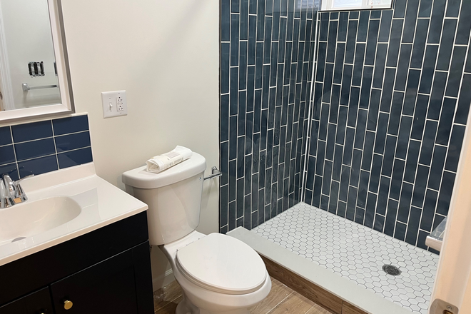 Large Bathroom - Basement Apt Near Seton Hall University, Utilities Included