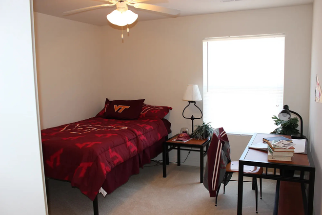 Bedroom - 1903a Tabor Village Dr