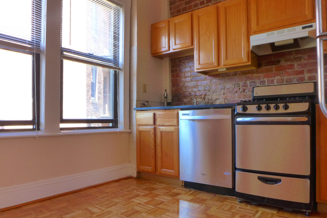 bostonrealtyonline.com - Immaculate Renovated Two Bedroom in Cleveland Circle