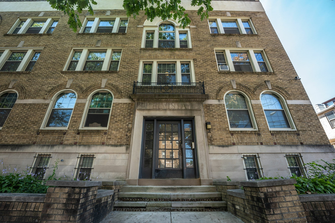 El Vista - El Vista Apartments