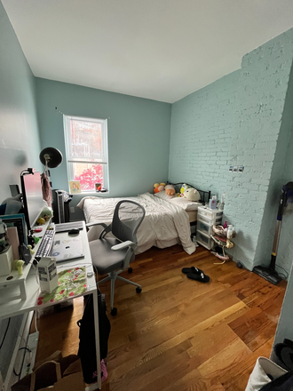 Bedroom - DEC18 2025(flexible) - AUG2026 Sublet (FULLY FURNISHED SUN-LIT BEDROOM) $1550 (2B1B Apt)