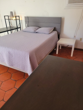 Full size bed - Little Gables