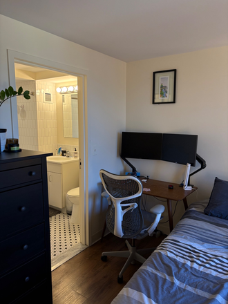 Bedroom - Private Bedroom / Bathroom Without Roommate Apartments