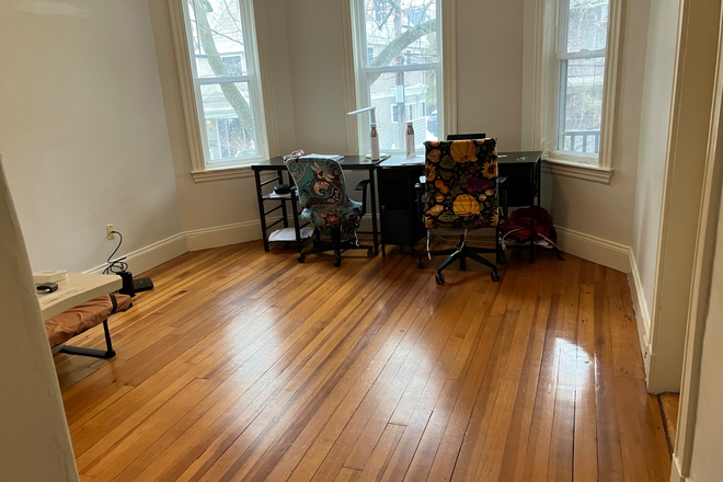 Large study/living area - Summer Sublet Near Fresh Pond in West Cambridge Apartments