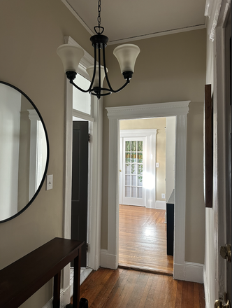 Foyer - Fully furnished room in 2 bed 1 bath apartment