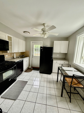 Kitchen - Beautiful Rooms on Muskogee St near UMD!!! House