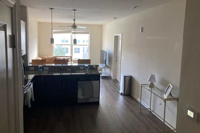 Kitchen - angle 1 - Rush Student Living