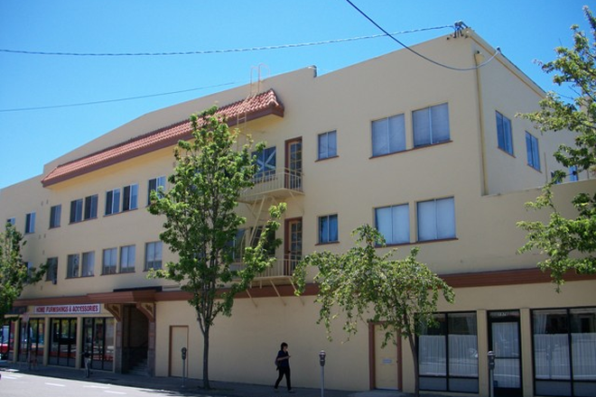 Building - An excellent location on California at University Ave, just a few blocks from North Berkeley BART Apartments