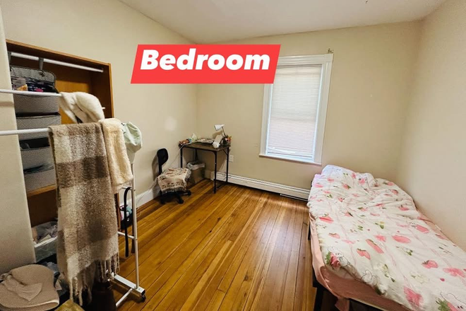 bedroom - 11 Harold St Apartment in Somerville