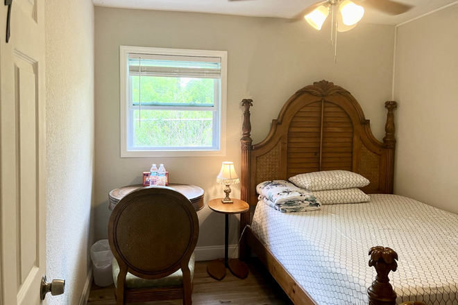 Bedroom#1 - 2 Quiet & Clean Fully Furnished Private Rooms Available – Ideal for UCF/ Valencia College Students