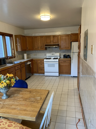 LIVING - GREAT PRICE! 2 BED/1.5 BATH WITH IN UNIT LAUNDRY!