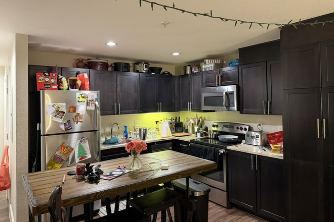 Kitchen - East Village Flats