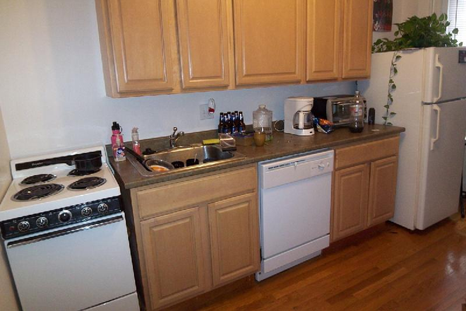 Kitchen - Renovated 3 bedrooms with large living room in Westland Across whole foods Apartments