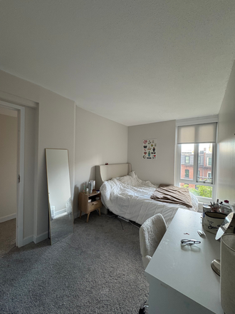 Bedroom - Cozy Back Bay Apartment - Beautiful view of South End Brownstones