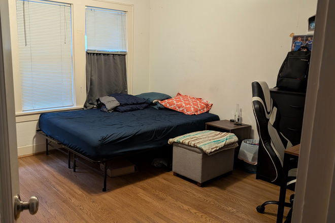 bedroom - 1722 Sunset Blvd House