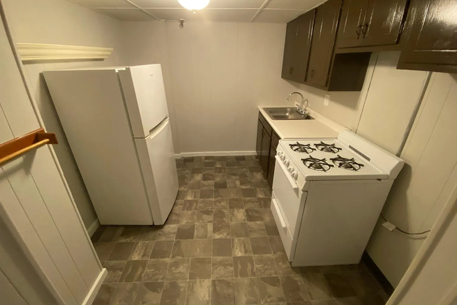 Kitchen - Hall Spot In a 2B2B Apartment in Jamaica Plain