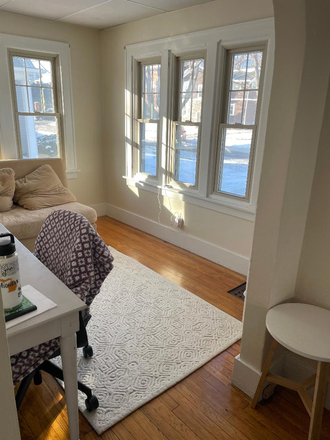 Study - Available Now - Bedroom in Shared Ann Arbor Burns Park Classic House-Walk to Downtown & UM Campus