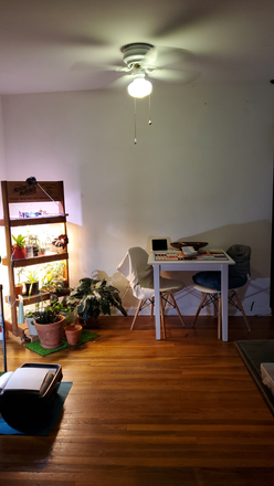 Dining area - Paragon Apartment