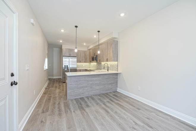 Kitchen - 1925 N 18th St Apartments