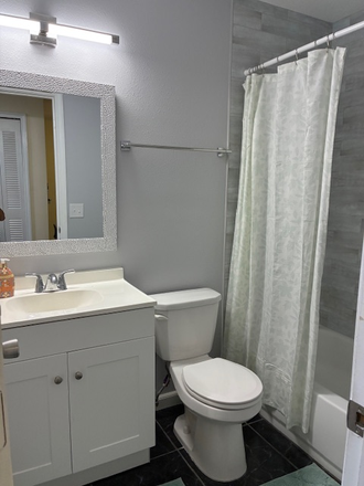 Bathroom - Colonial Landing Condo, room available close to campus