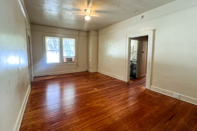 Photo - 1648 - Duckpond Area Apartments