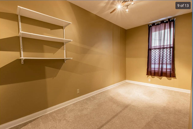 Room ($600) - Girls Preferred, UIC Apartment, 2314 West Taylor Street, 60612