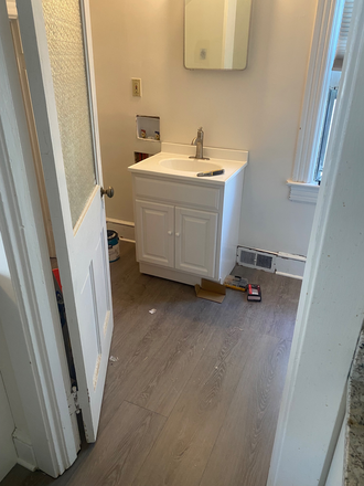Fully renovated bathroom with new shower - Unfurnished 1BR apt-Bank St-Princeton