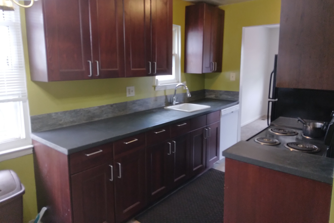 Kitchen - Large 5BR 3Bath House for Rent near CUA