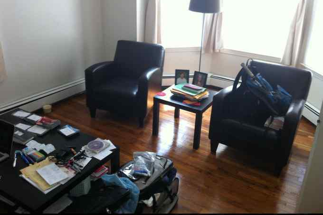 living - Fantastic location! minutes to redline.Central sq