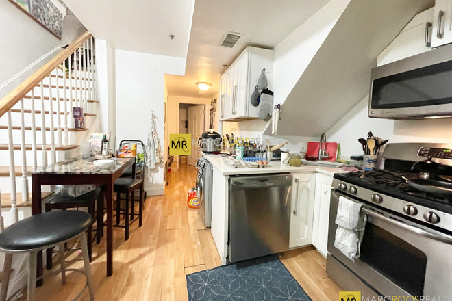 Call NOW for showings! 617-236-8550 - NORTHAMPTON ST - *1/2 FEE* RNOVATED 3BR DUPLEX IN SOUTH END W/ 3 BATHS, LNDRY IN UNIT FOR *9/1/2026* Apartments