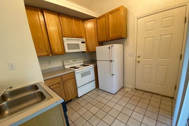 3 - August Pre-leasing: 1730 17th St. #2 Apartments