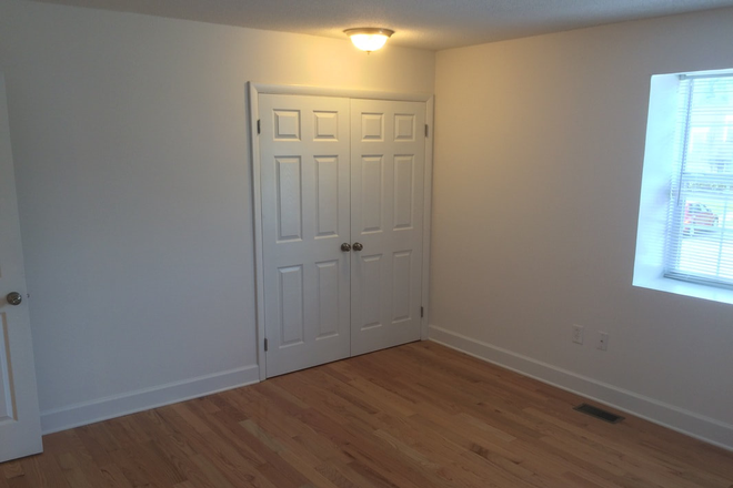 Bedroom - One bedroom in a 2bed/1.5bath available for rent