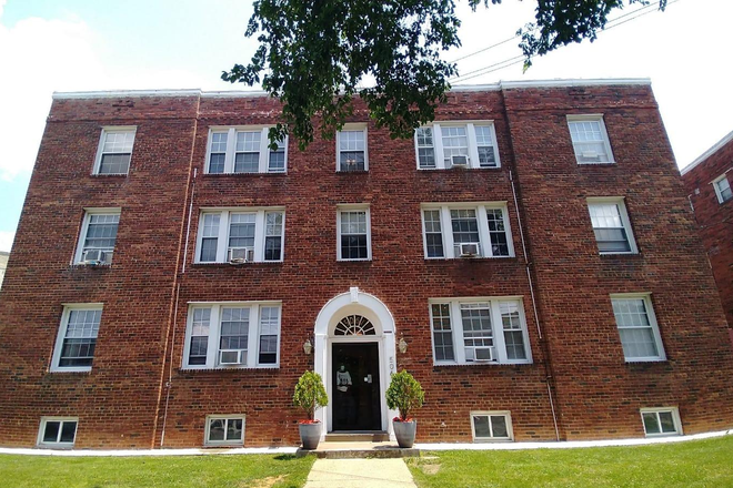 Apartment Building - 5061 NEW HAMPSHIRE AVE NW: SPACIOUS, FURNISHED STUDIO IN PETWORTH Apartments