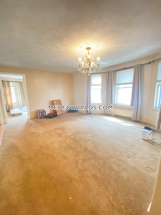 Living Room - NO BROKER FEE! 4 Bed 1 Bath Apartment on Bowdoin St.