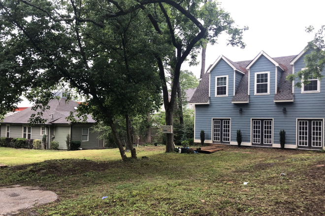 Front Elevation - Who needs a car Emory-Campus or Starbucks/Whole-foods House