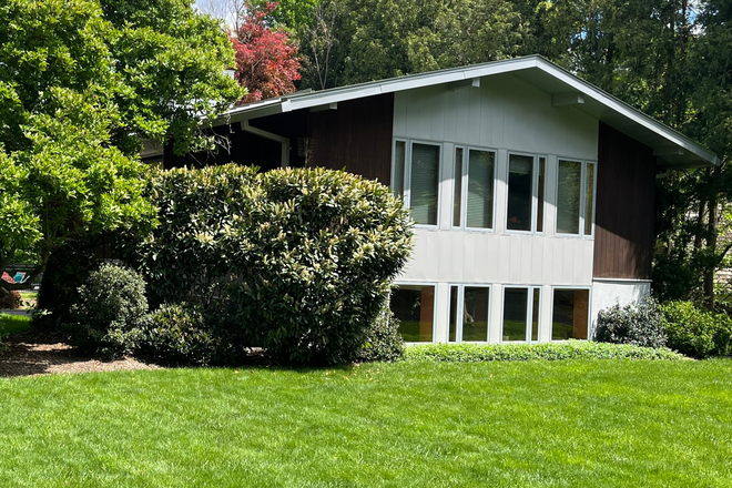 front - Fall:Furnished 2BR home-Hartley Ave-Princeton