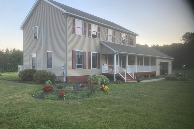 Street view - 2 bedrooms for rent in large shared house - views of Mt. Sugarloaf!