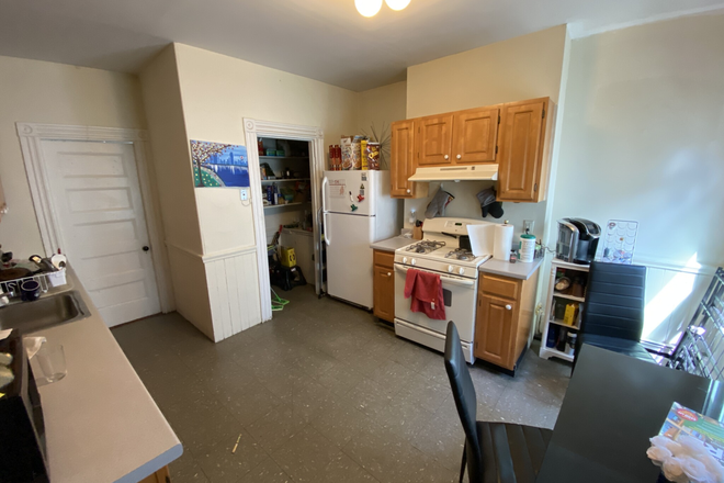 Kitchen - September 1, great deal on a 3 bed in Mission Hill! Apartments
