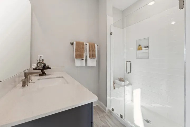 Primary Bath - The Grey - Julienne Condo