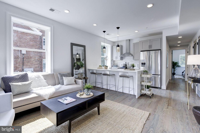 Living area/kitchen - 2B/2B Condo in Glover Park