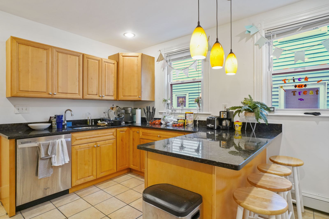 kitchen - Prime location for Northeastern students!!