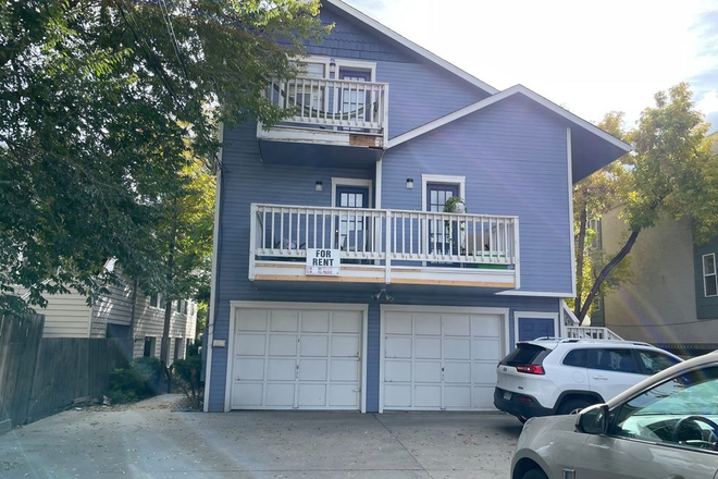 Back - 2325 Goss St *2026 FALL pre-lease*  3 bedroom, 2 Bath Great CU-Pearl Location Apartments