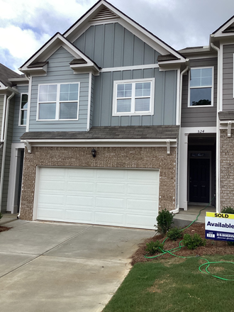 Outside - Townhome 1.4 miles away from campus