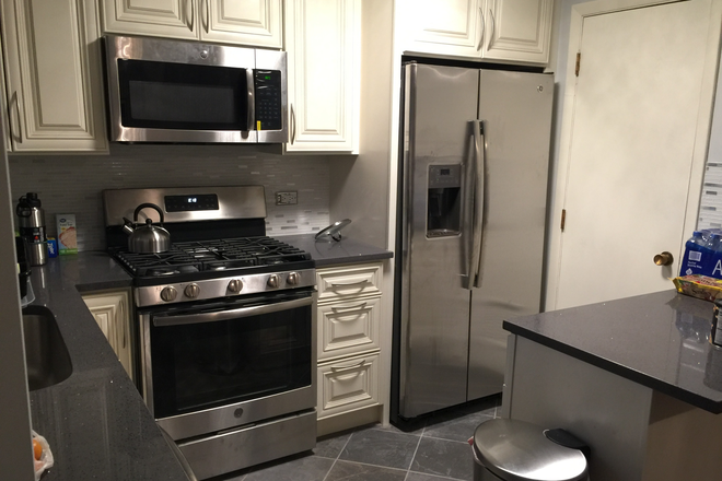 Kitchen - Bedroom for Sublet. Very Close to UIC Campuses. Townhome