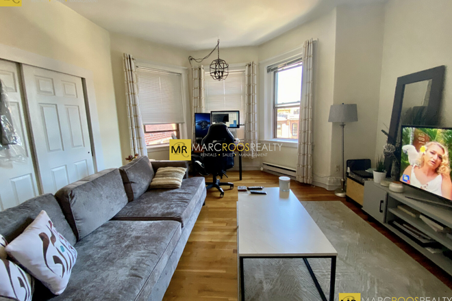 Call NOW for showings! 617-236-8550 - BOYLSTON ST - *NO FEE* TRUE 2BR/1BA NEAR CAMPUS W/ HW INC, LNDRY ON SITE, EIK AVAIL *9/1/2026* Apartments