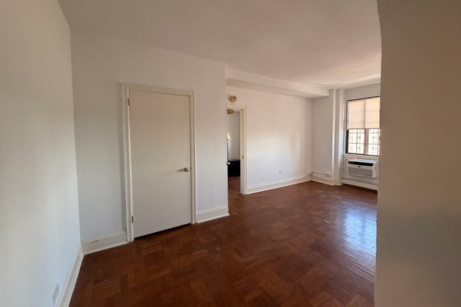 Living Room from Entryway - The Drake 15th Floor Unit - Great Views - Electricity Included Apartments